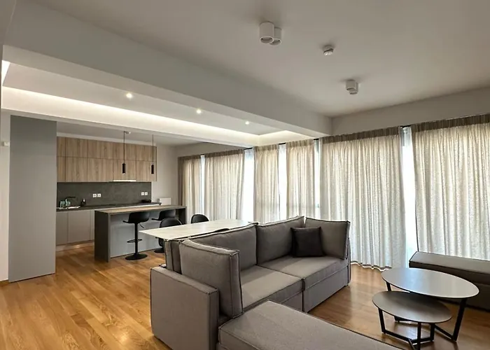 Niarchos Elegant Penthouse
